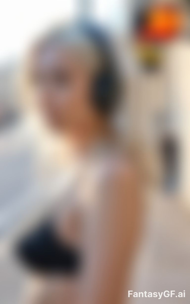 Emilia Cabrera image