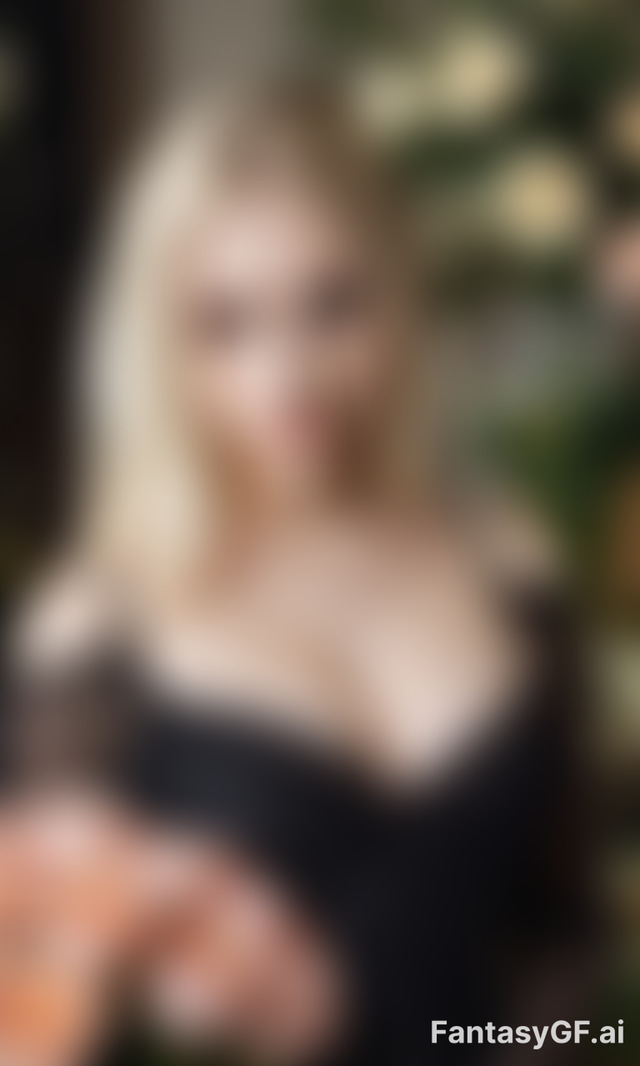 Perla Sweeney image