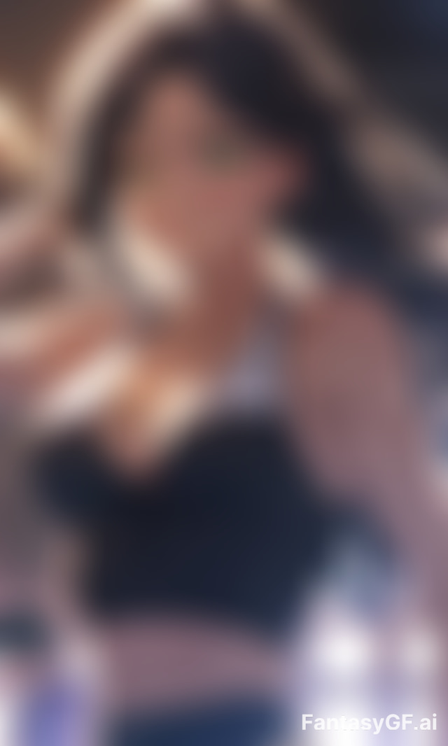Izabelle Khan image