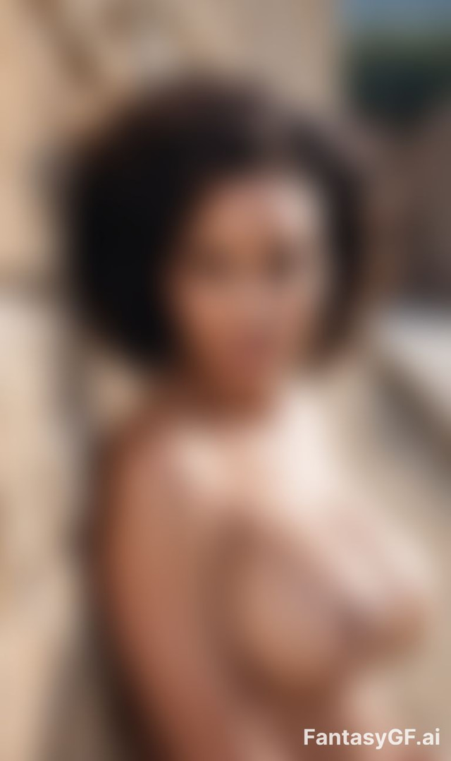 Layla Scott image