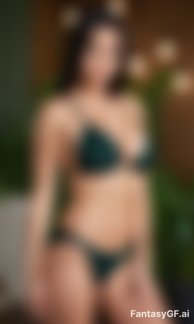 Maya Clayton image