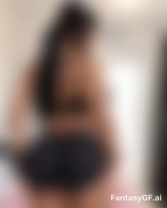 Itzel Mcguire image