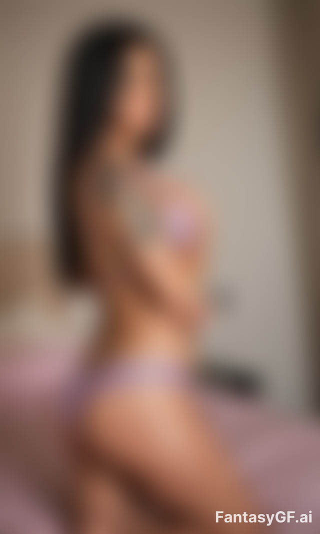 Litzy Cameron image
