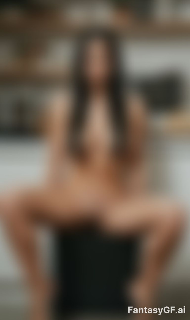 Melina Lox image