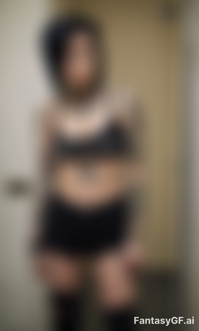 Cara Hines image