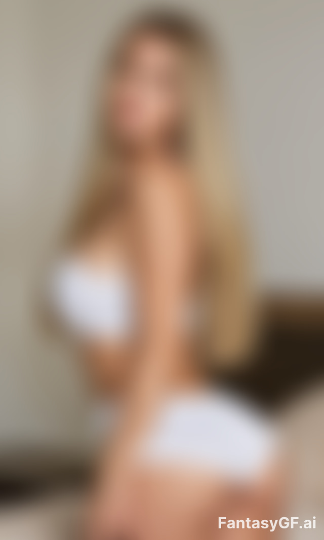Julianne Sims image